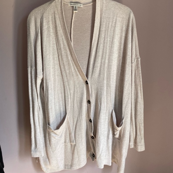 Cream Cardigan AE - Picture 2 of 6